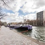 Beautiful Apartment With Balcony And View On The Quays Bassin La Villette D